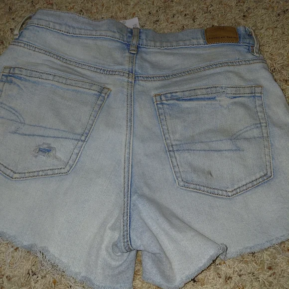 American Eagle Outfitters Strigid Jean Shorts - Size 4 - Midrise - Picture 4 of 7
